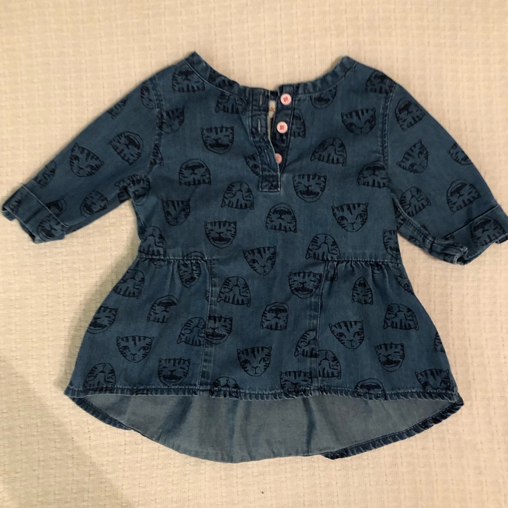 CAT & JACK chambray top 18 mo
